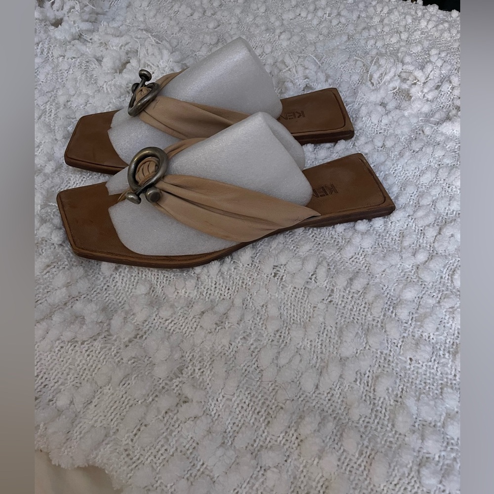 Kenzo Italian Leather Flat thong Sandals Slides Tan/Beige Leather Sole Sz 37.5